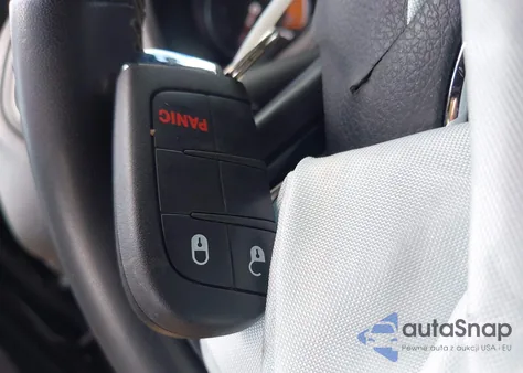 2021 Jeep Renegade 80Th Anniversary 4X4 from USA, damaged, VIN ZACNJDBB8MPM77569